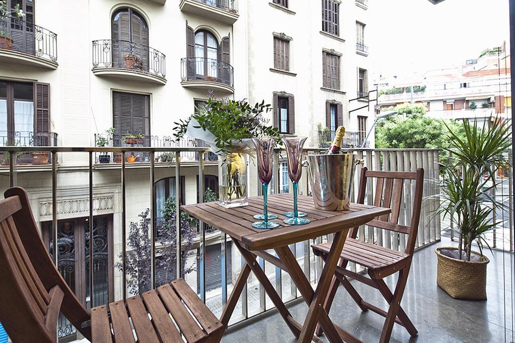 Apartment Barcelona Rentals - Sarria Apartments Near Center ภายนอก รูปภาพ