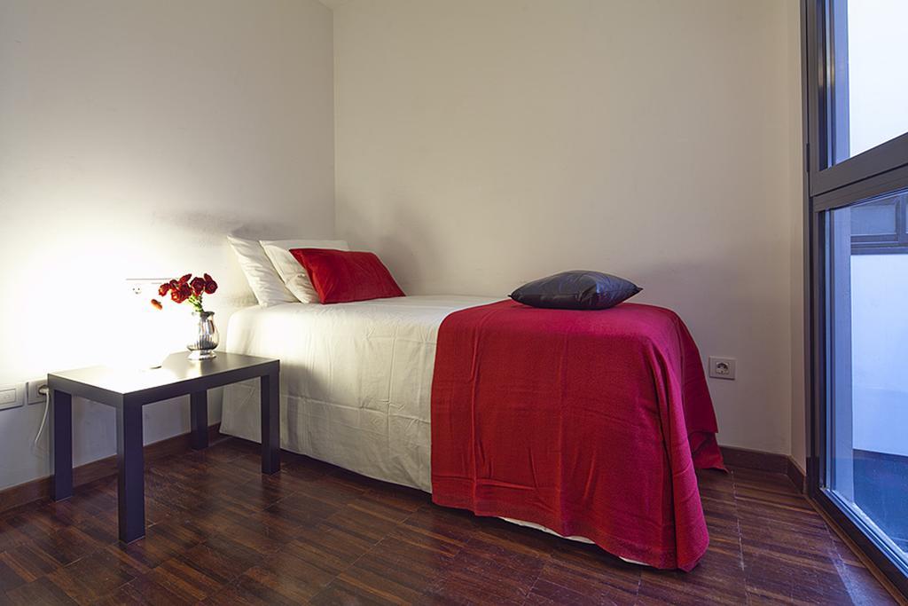 Apartment Barcelona Rentals - Sarria Apartments Near Center ภายนอก รูปภาพ