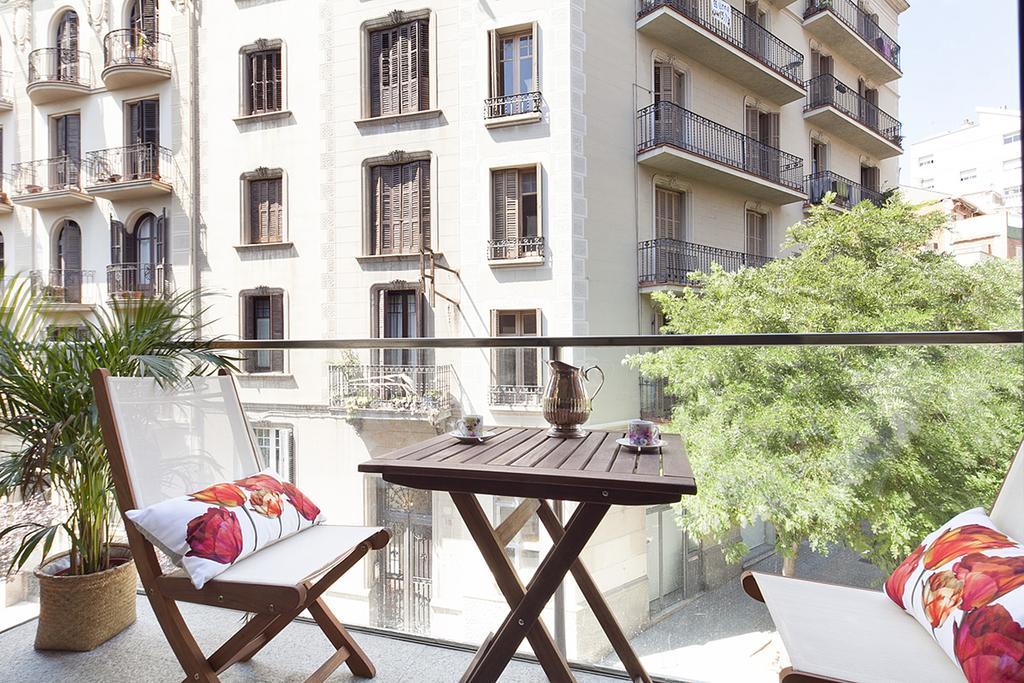 Apartment Barcelona Rentals - Sarria Apartments Near Center ภายนอก รูปภาพ