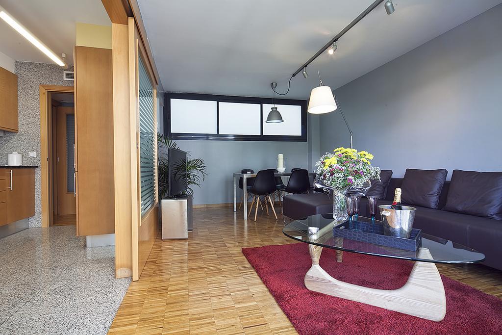 Apartment Barcelona Rentals - Sarria Apartments Near Center ภายนอก รูปภาพ