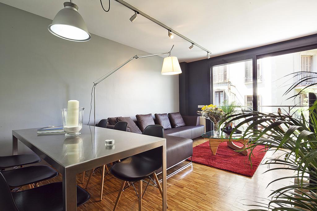 Apartment Barcelona Rentals - Sarria Apartments Near Center ภายนอก รูปภาพ